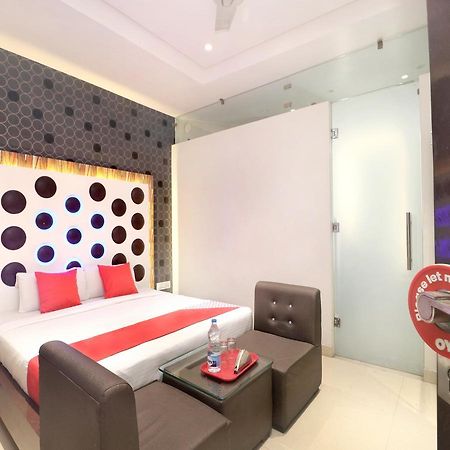 Oyo 14829 Hotel J Cruise ルディヤーナー エクステリア 写真