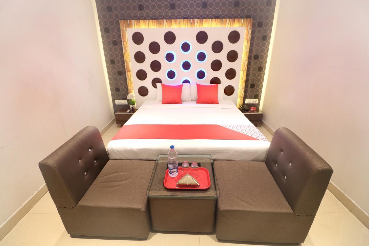 Oyo 14829 Hotel J Cruise ルディヤーナー エクステリア 写真