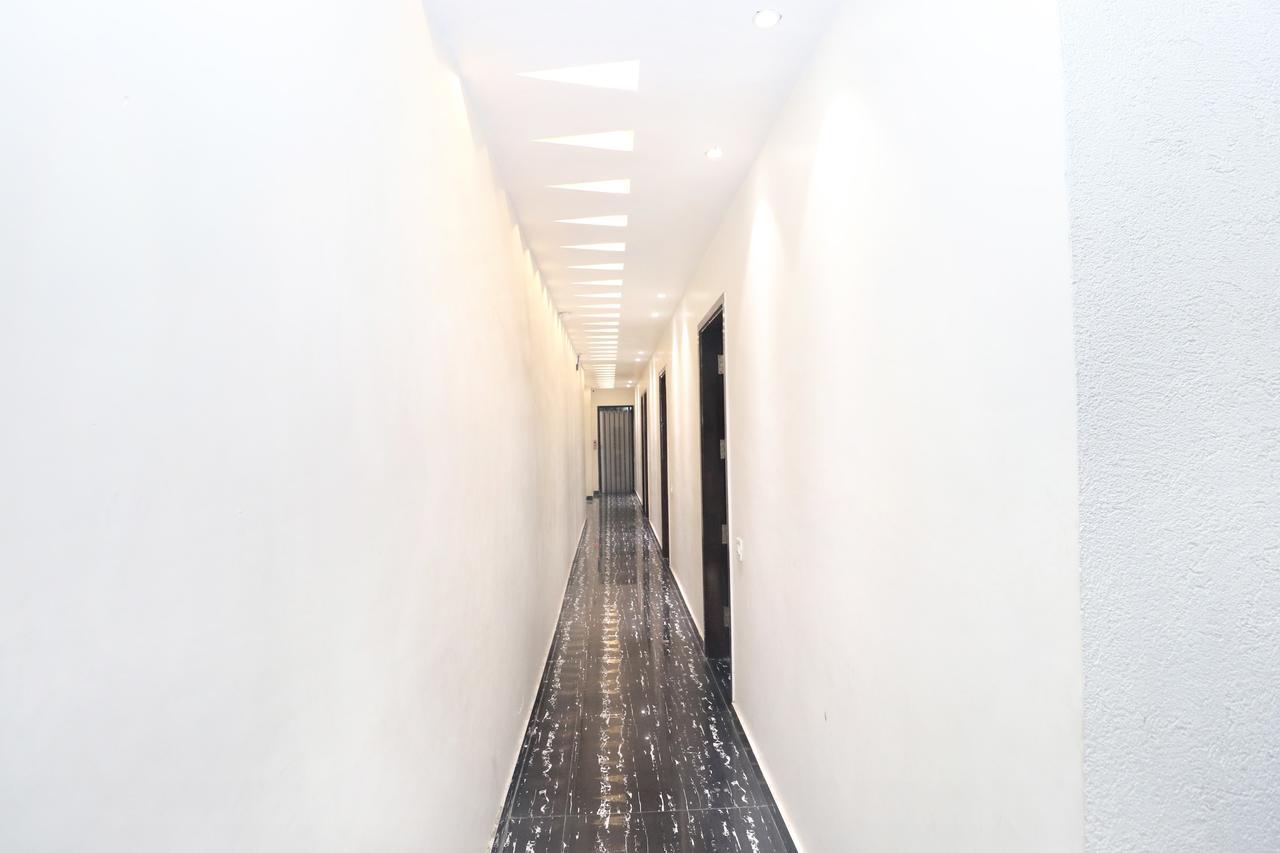 Oyo 14829 Hotel J Cruise ルディヤーナー エクステリア 写真