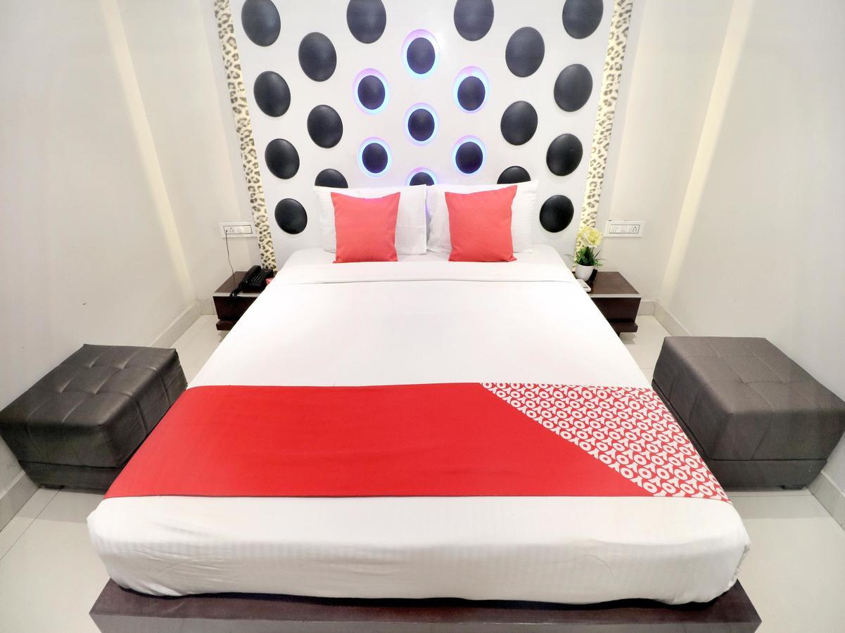 Oyo 14829 Hotel J Cruise ルディヤーナー エクステリア 写真